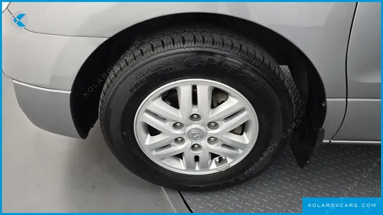 HYUNDAI STAREX 11-SEATER WAGON