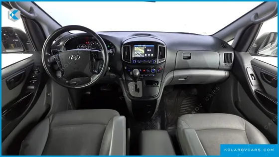HYUNDAI STAREX 11-SEATER WAGON