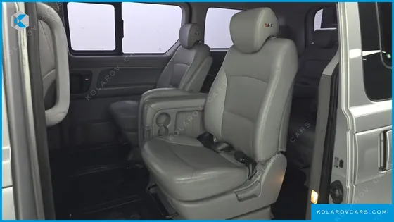 HYUNDAI STAREX 11-SEATER WAGON