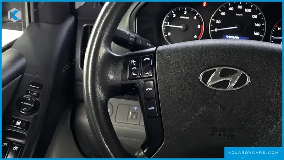 HYUNDAI STAREX 11-SEATER WAGON