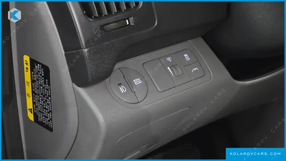 HYUNDAI STAREX 11-SEATER WAGON