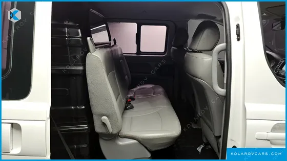 HYUNDAI STAREX 5-SEATER VAN
