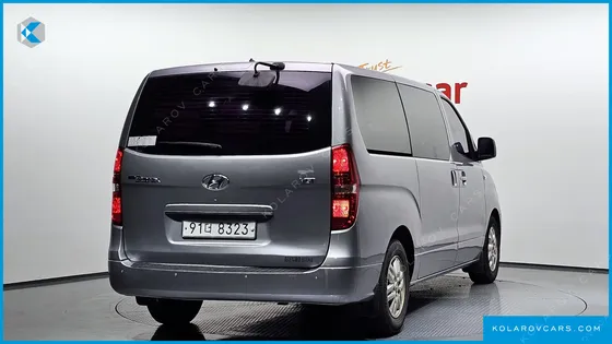 HYUNDAI STAREX 3-SEATER VAN