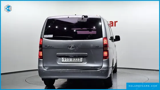 HYUNDAI STAREX 3-SEATER VAN