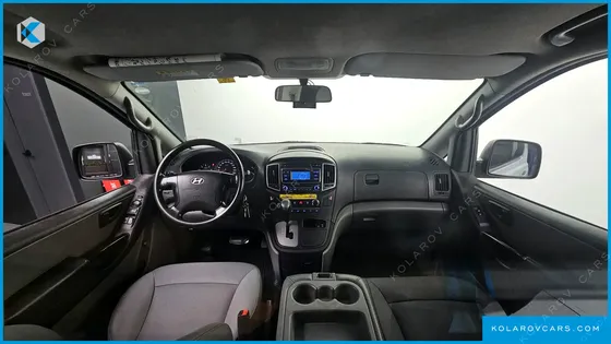 HYUNDAI STAREX 3-SEATER VAN