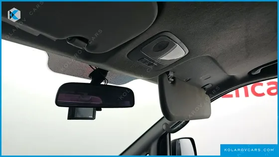 HYUNDAI STAREX 3-SEATER VAN