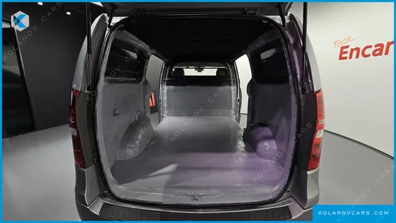 HYUNDAI STAREX 3-SEATER VAN