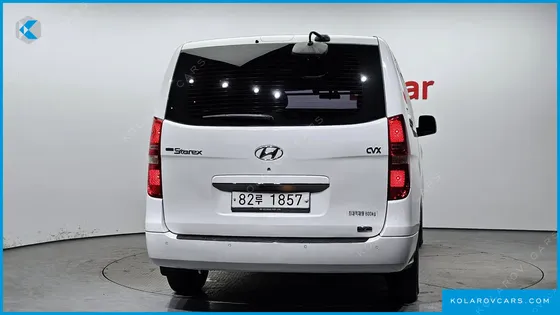 HYUNDAI STAREX 3-SEATER VAN