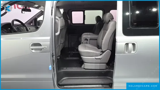 HYUNDAI STAREX 4WD 12-SEATER WAGON