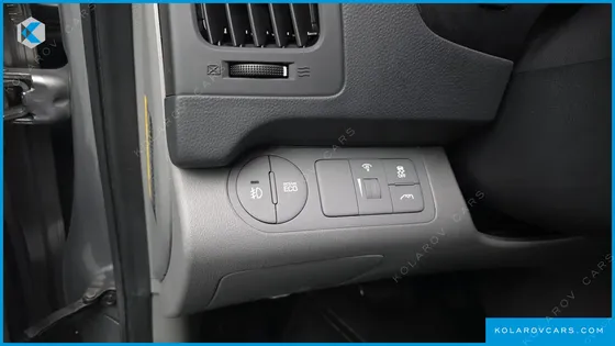 HYUNDAI STAREX 4WD 12-SEATER WAGON