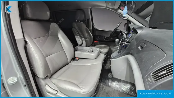 HYUNDAI STAREX 12-SEATER WAGON