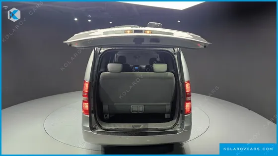 HYUNDAI STAREX 12-SEATER WAGON
