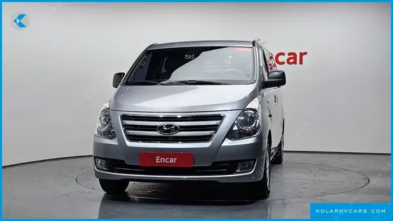 HYUNDAI STAREX 5-SEATER VAN