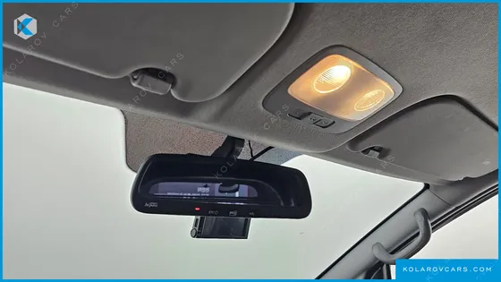 HYUNDAI STAREX 5-SEATER VAN