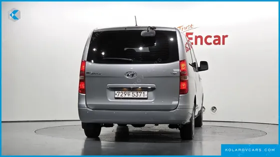 HYUNDAI STAREX 12-SEATER WAGON