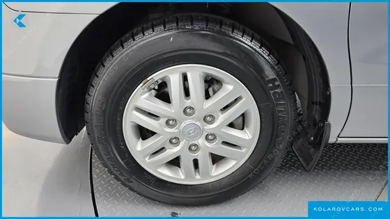 HYUNDAI STAREX 12-SEATER WAGON