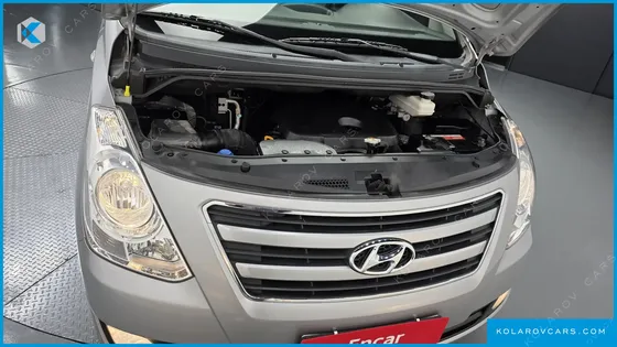 HYUNDAI STAREX 12-SEATER WAGON