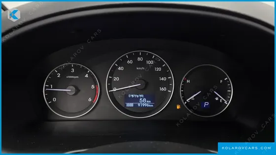 HYUNDAI STAREX 12-SEATER WAGON