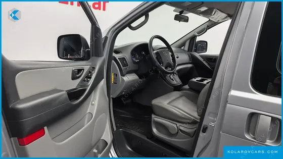 HYUNDAI STAREX 12-SEATER WAGON