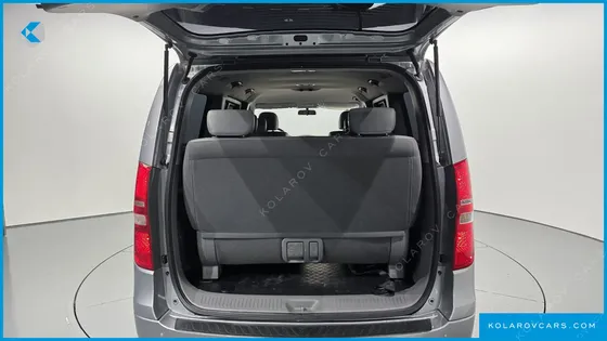 HYUNDAI STAREX 12-SEATER WAGON