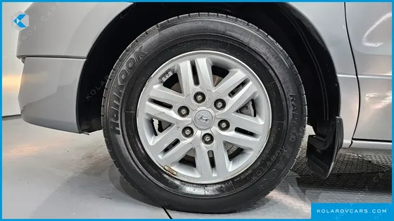 HYUNDAI STAREX 11-SEATER WAGON