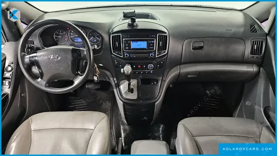 HYUNDAI STAREX 11-SEATER WAGON