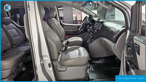 HYUNDAI STAREX 11-SEATER WAGON