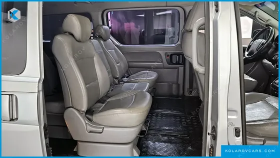 HYUNDAI STAREX 11-SEATER WAGON