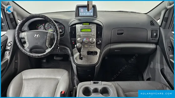 HYUNDAI STAREX 12-SEATER WAGON