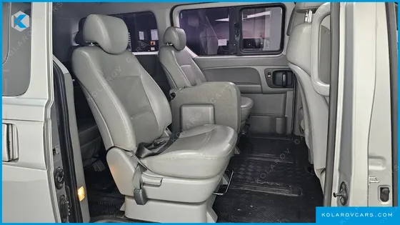 HYUNDAI STAREX 12-SEATER WAGON