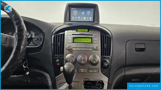 HYUNDAI STAREX 12-SEATER WAGON
