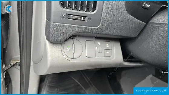 HYUNDAI STAREX 12-SEATER WAGON