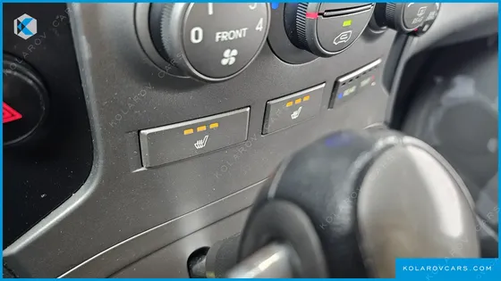 HYUNDAI STAREX 12-SEATER WAGON