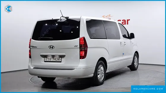 HYUNDAI STAREX 12-SEATER WAGON