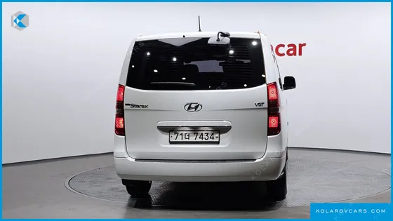 HYUNDAI STAREX 12-SEATER WAGON