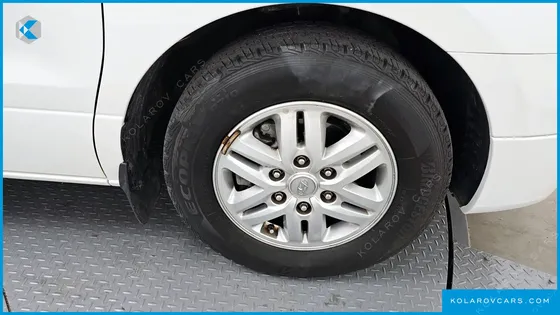 HYUNDAI STAREX 12-SEATER WAGON