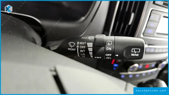 HYUNDAI STAREX 12-SEATER WAGON