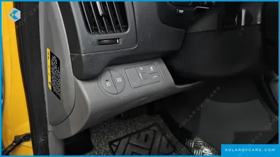 HYUNDAI STAREX 12-SEATER WAGON