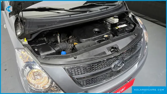 HYUNDAI STAREX 3-SEATER VAN