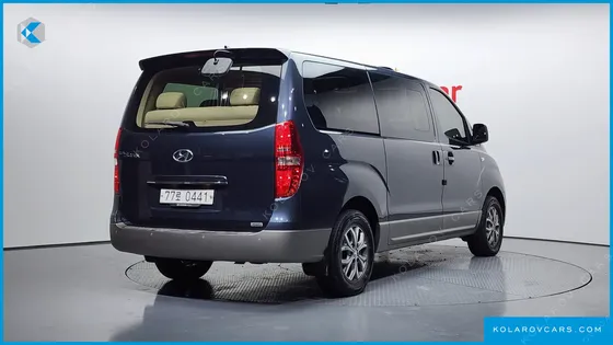 HYUNDAI STAREX 4WD 11-SEATER WAGON