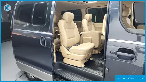 HYUNDAI STAREX 4WD 11-SEATER WAGON