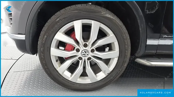 VOLKSWAGEN TOUAREG V6 3.0 TDI BLUEMOTION PREMIUM