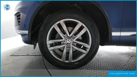 VOLKSWAGEN TOUAREG V6 3.0 TDI BLUEMOTION