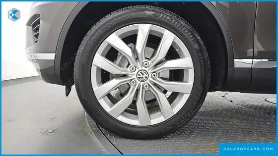VOLKSWAGEN TOUAREG V6 3.0 TDI BLUEMOTION PREMIUM