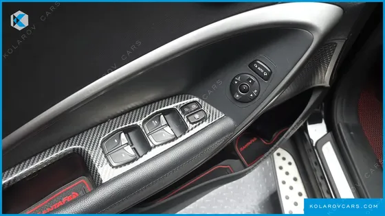 HYUNDAI MAXCRUISE GAS 3.3 4WD