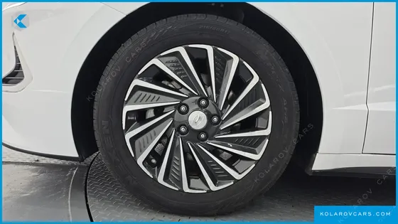 HYUNDAI SONATA INSPIRATION