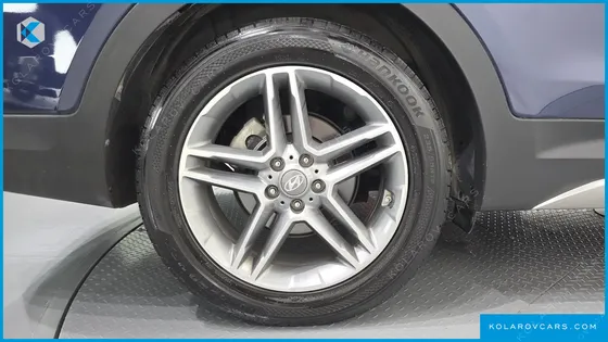 HYUNDAI MAXCRUISE GAS 3.3 4WD