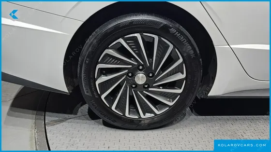 HYUNDAI SONATA INSPIRATION