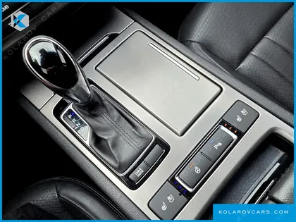 HYUNDAI GENESIS G330 MODERN AWD