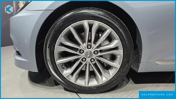 HYUNDAI GENESIS G330 MODERN AWD